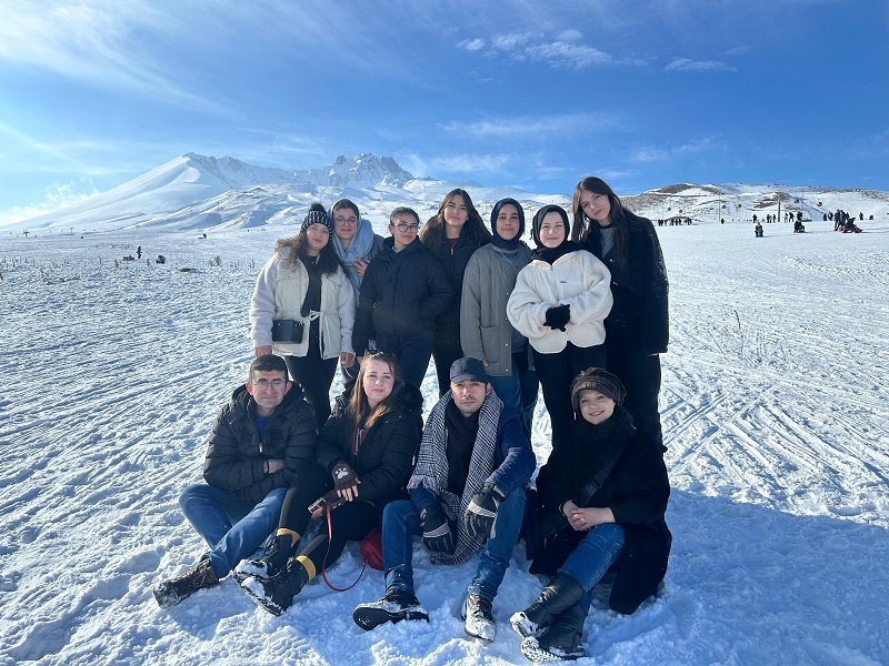 Erciyes Kayak Turu Ve Kapadokya  Ürgüp Okul Gezimiz